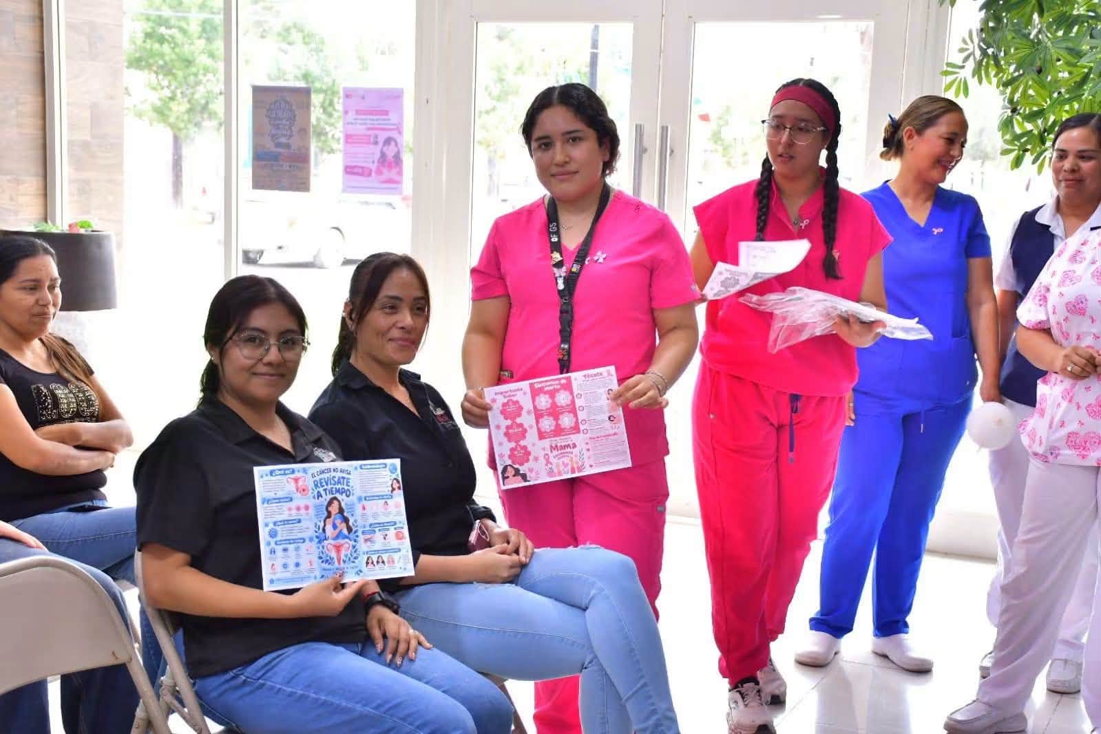Nava impulsa prevención del cáncer de mama con plática informativa