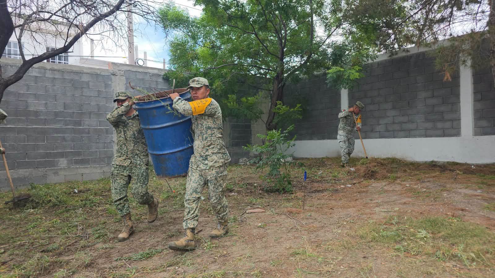 Unen esfuerzos Comisaría y Ejército en rehabilitación de plantel