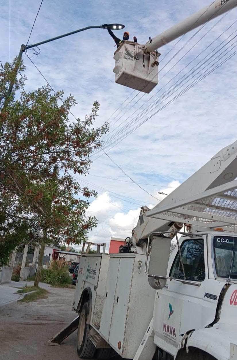 Nava refuerza alumbrado público en diversos sectores