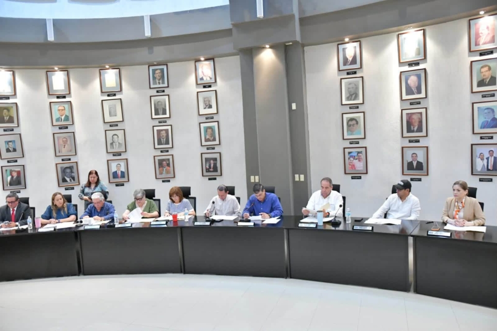 Aprueba Cabildo donación de terrenos para fortalecer infraestructura educativa y proyecta centro comunitario