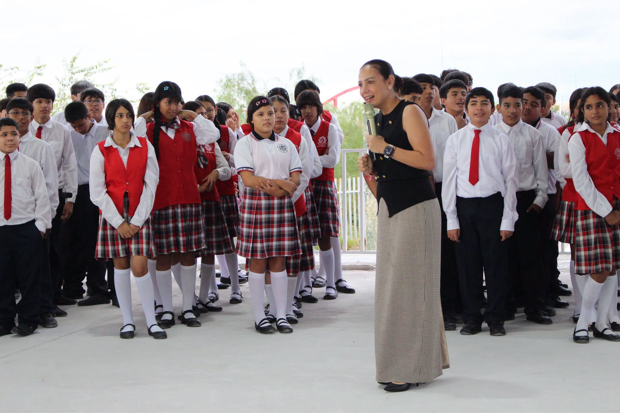 Entrega Gobierno del Estado techumbre en Secundaria Técnica 38