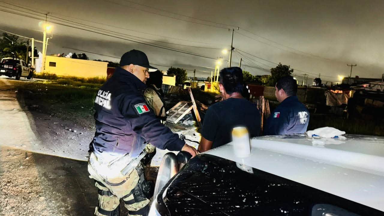 Continúan detenciones por ingerir bebidas alcohólicas en la vía pública