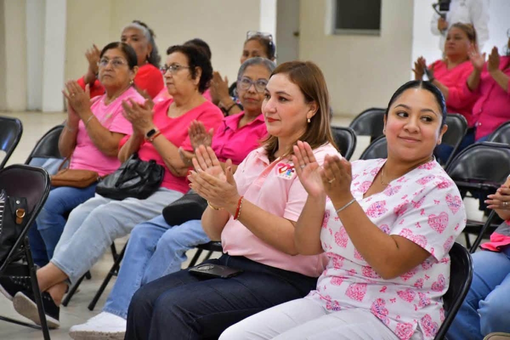 Promueven la concientización sobre el cáncer de mama en Nava