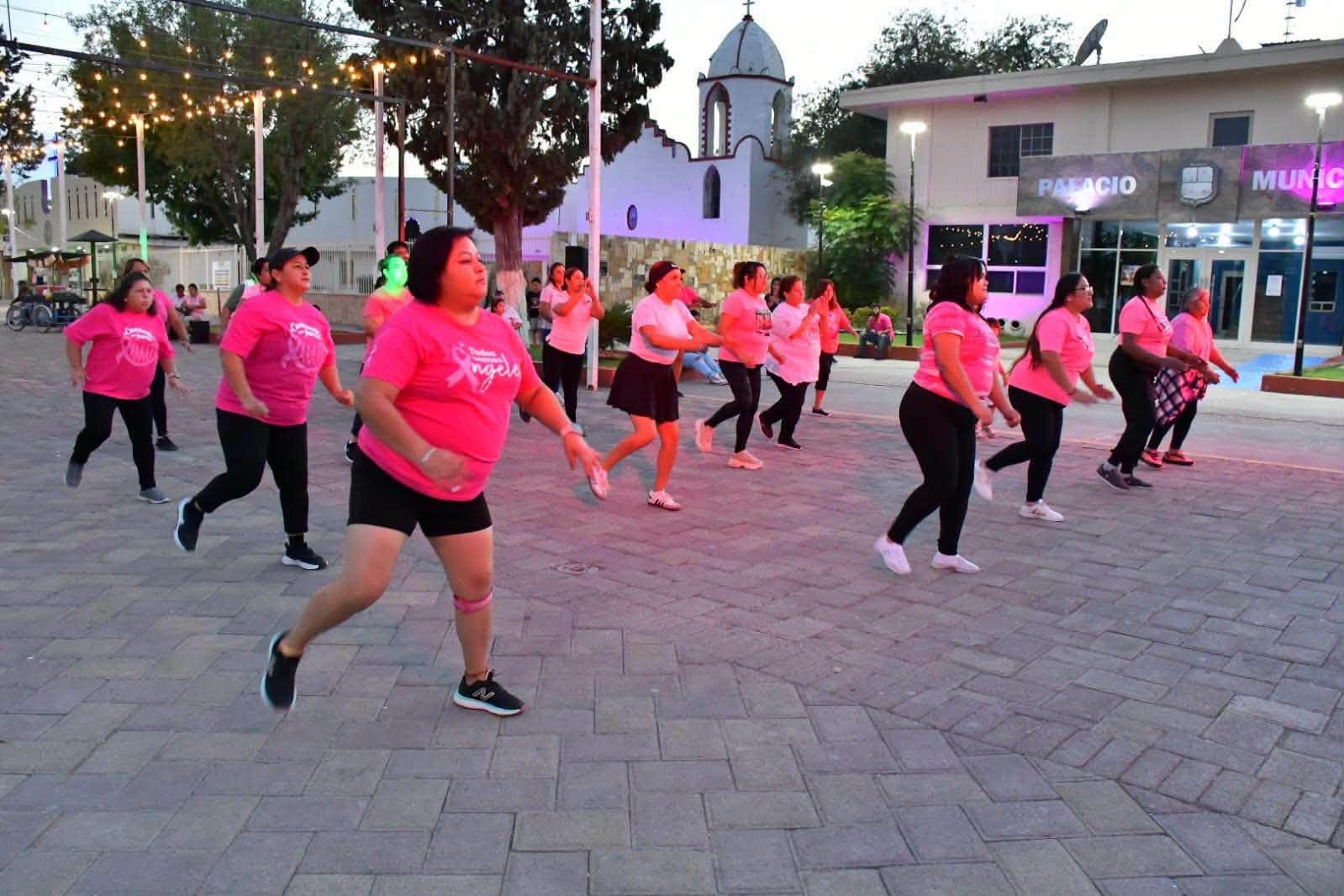 Reúne DIF Nava a mujeres en Zumbatón en el marco de actividades de Octubre Rosa