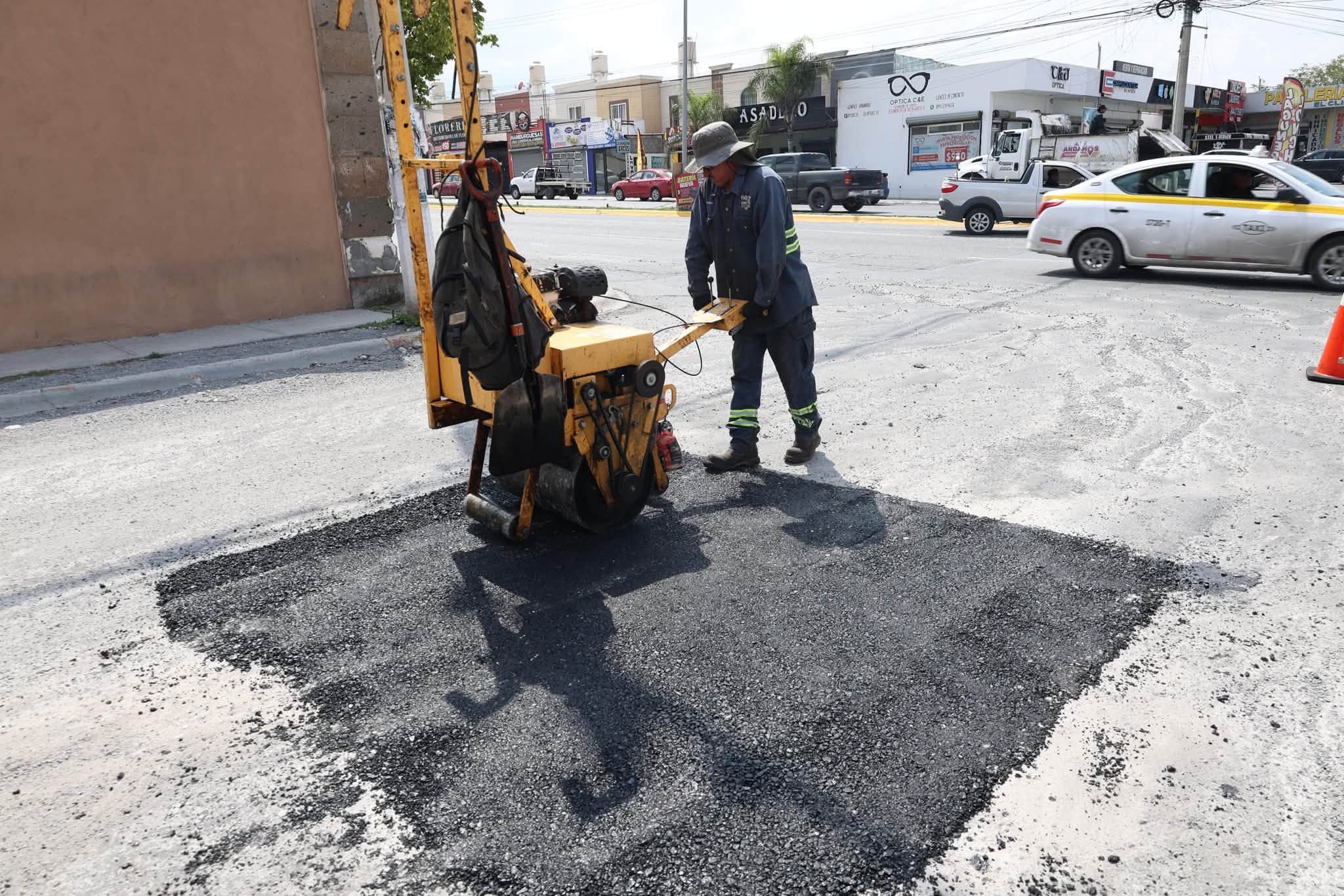 Avanza rehabilitación de pavimento en Loma Linda