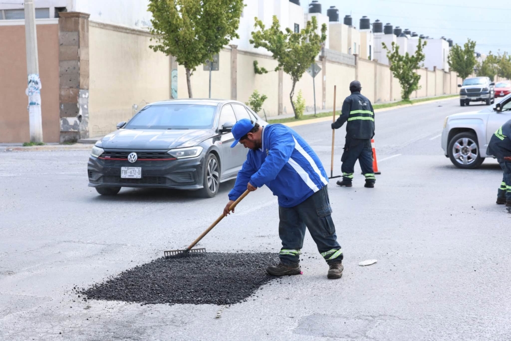 Avanza rehabilitación de pavimento en Loma Linda