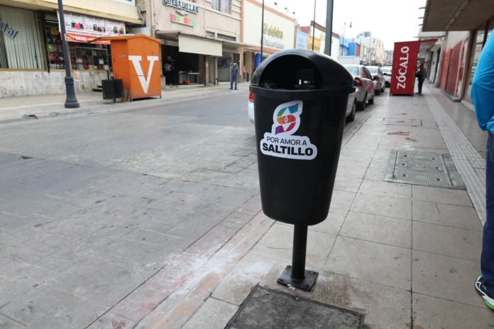 Instala Municipio contenedores de basura en Saltillo