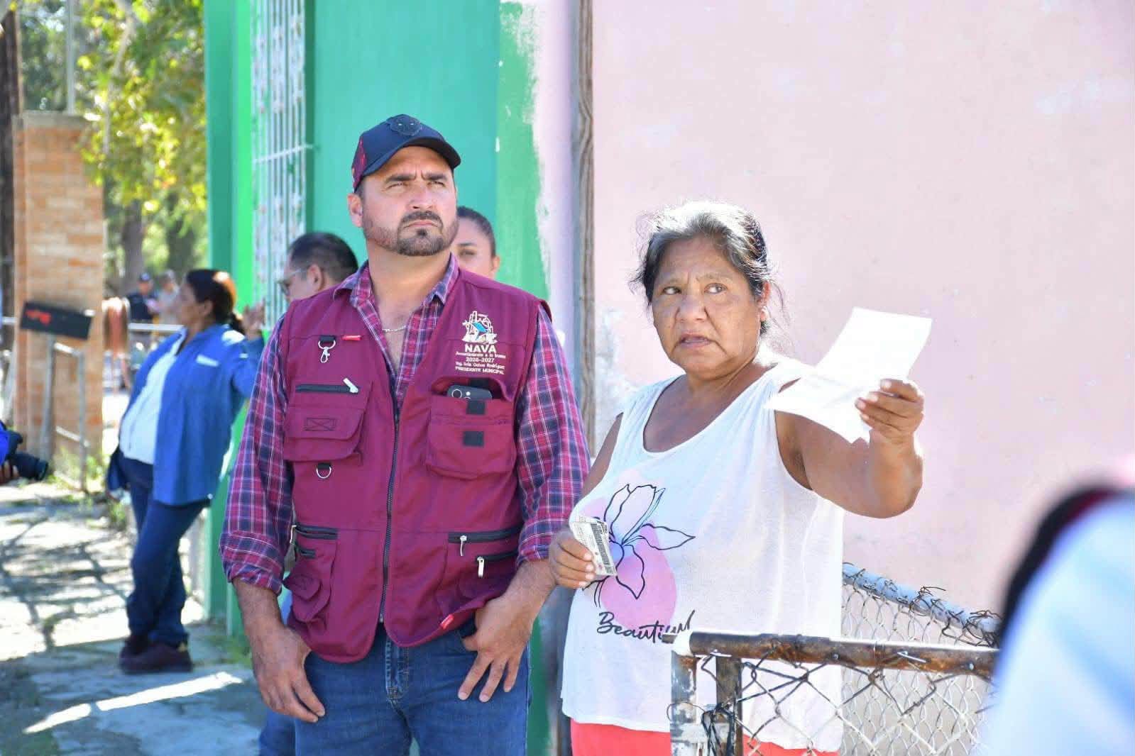 Acerca servicios y apoyos a las familias de la colonia Bosque de Río Escondido