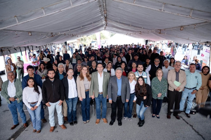 Llevan Javier y Luly macrobrigada a la UAAAN con servicios gratuitos