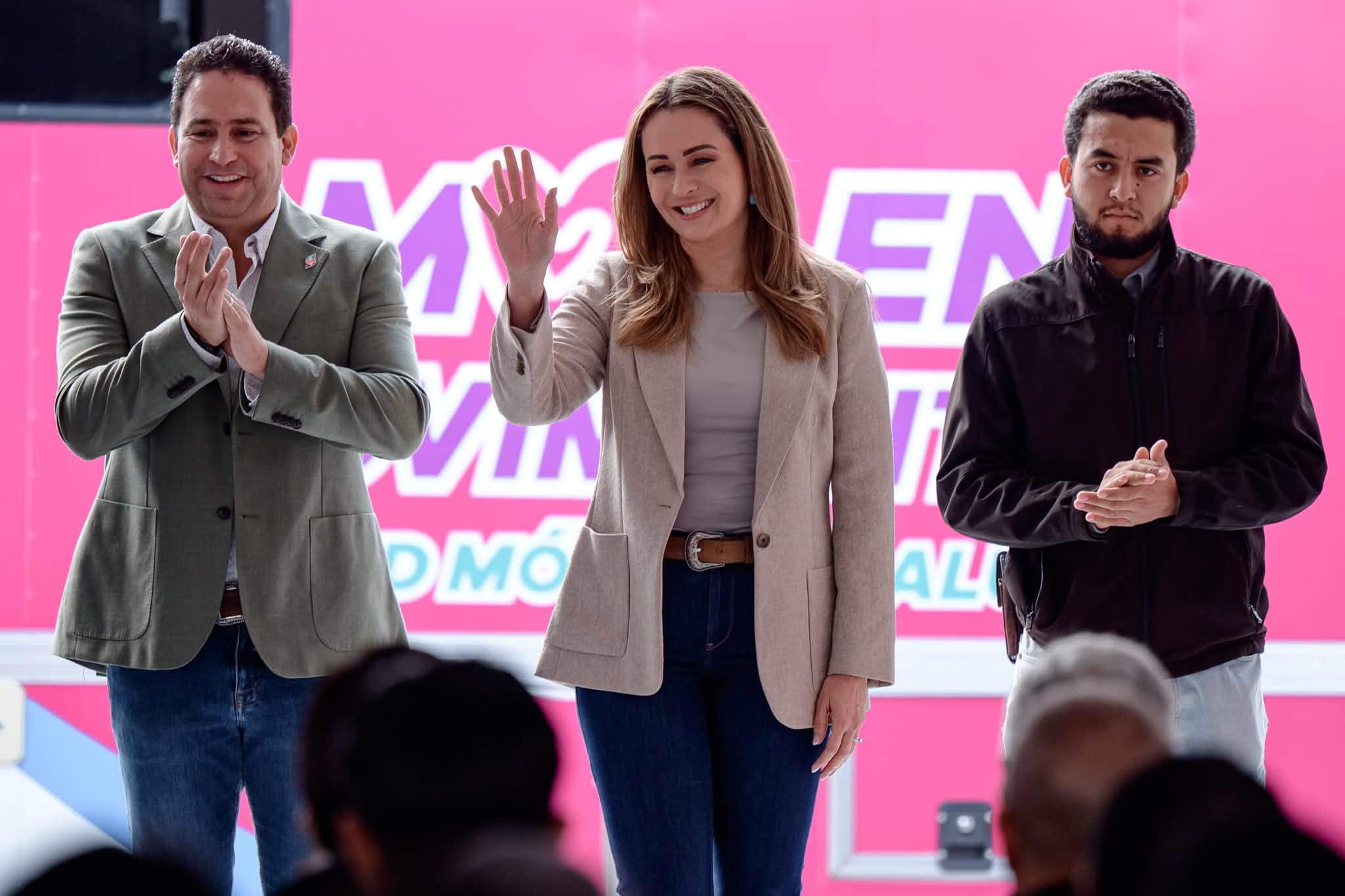 Llevan Javier y Luly Macrobrigada a la UAAAN con servicios gratuitos