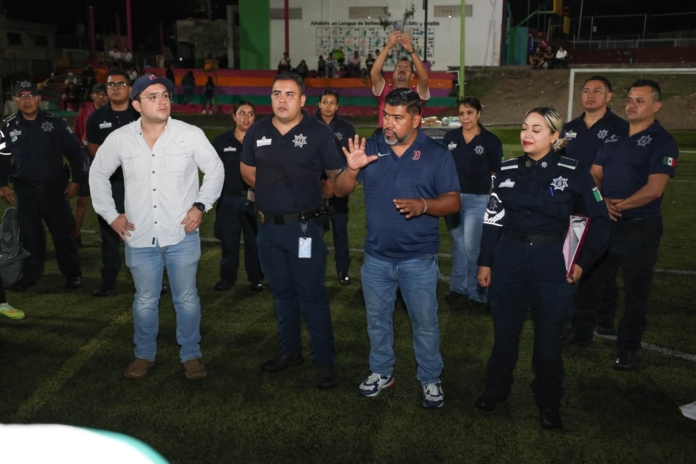 En Saltillo, jóvenes cambian la calle por la cancha